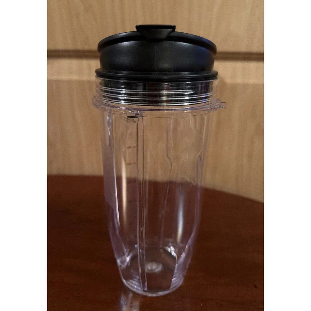 24 oz Cup with Sip & Seal Lid Compatible with Nutri Ninja Auto-iQ.Excellent Cond